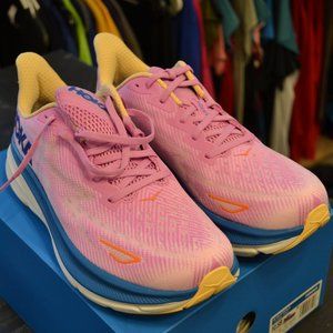 Hoka Women's Clifton 9 Size 10.5